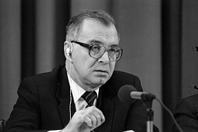 О кончине В.Г.Комплектова О кончине В.Г.Комплектова